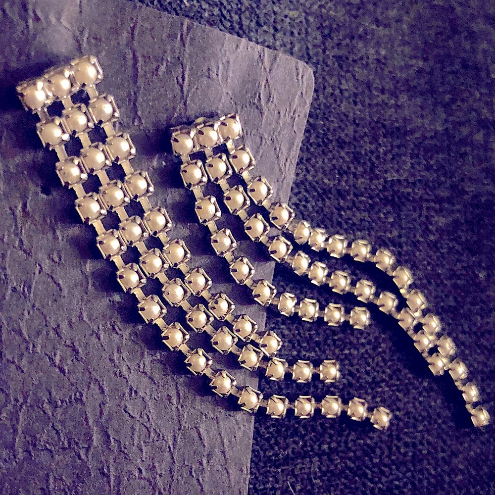 Trendy vintage dangle earrings